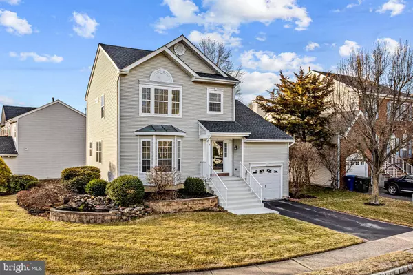 3 CHEROKEE TRL, Burlington, NJ 08016