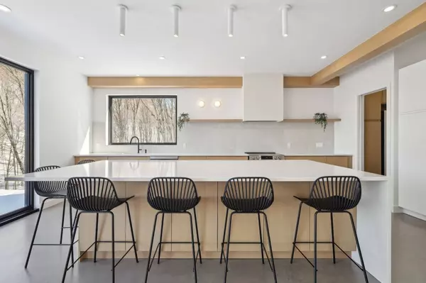 1330 Patricia-Paré, Mont-tremblant, QC J8E2L4