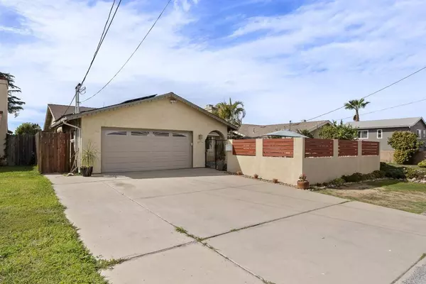 2574 Mulder ST, Lemon Grove, CA 91945