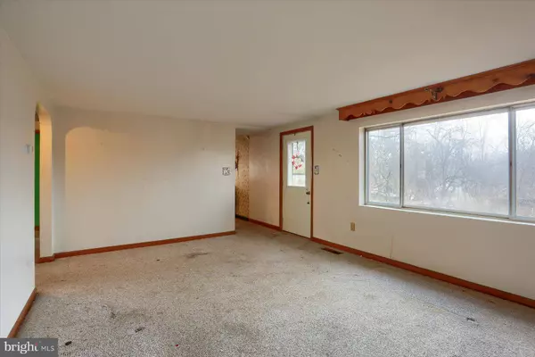 18 WINDY HILL RD, Shermans Dale, PA 17090