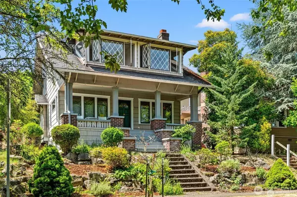 5215 18th AVE NE, Seattle, WA 98105