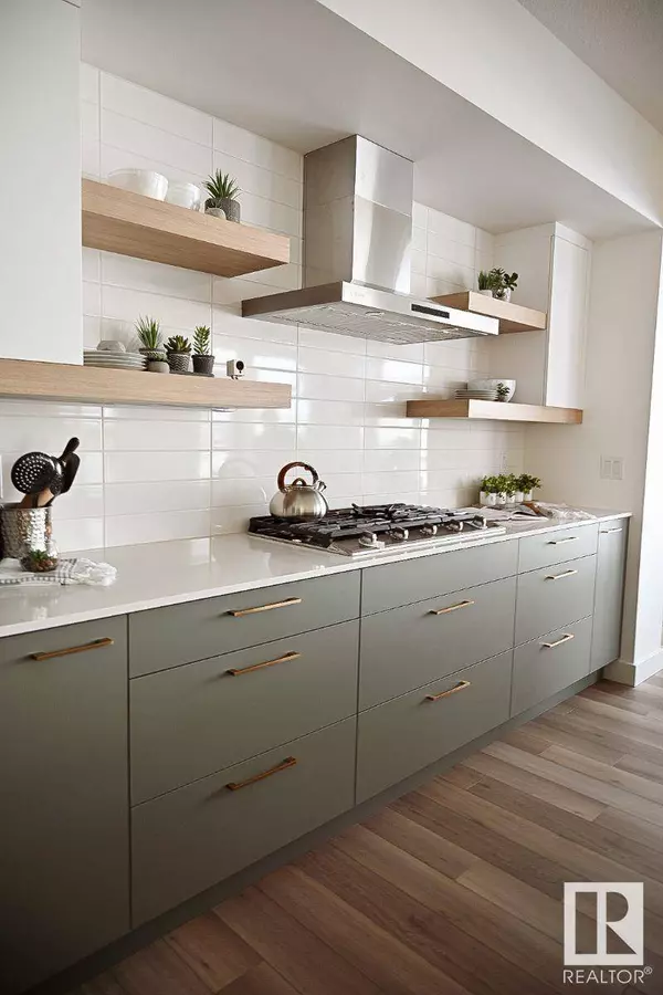 5517 KOOTOOK RD SW, Edmonton, AB T6W 1A6