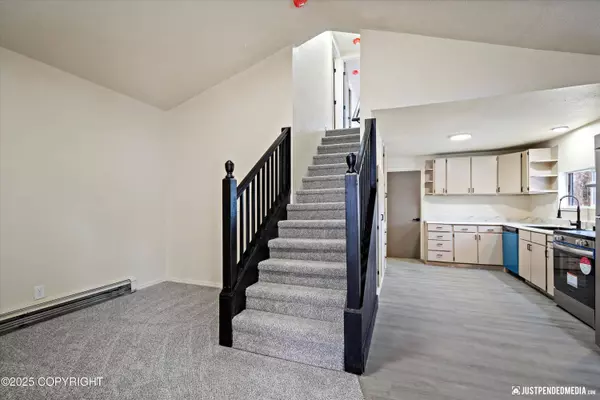 11406 Dawn ST, Eagle River, AK 99577