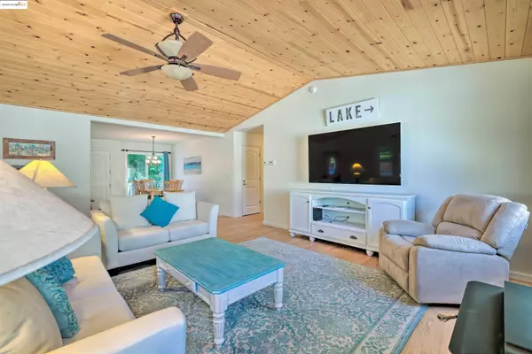 20838 Big Foot Circle, Groveland, CA 95321