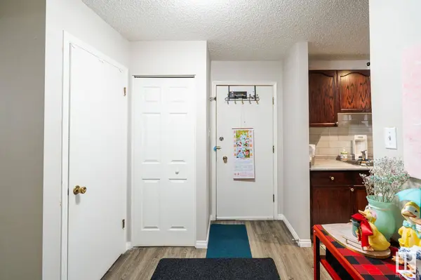 #204 10615 110 street NW, Edmonton, AB T5H 3C7