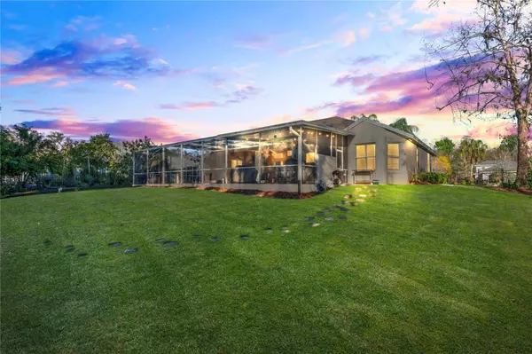 1405 KENSINGTON WOODS DR, Lutz, FL 33549