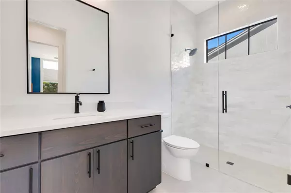 831 W HARVARD ST, Orlando, FL 32804