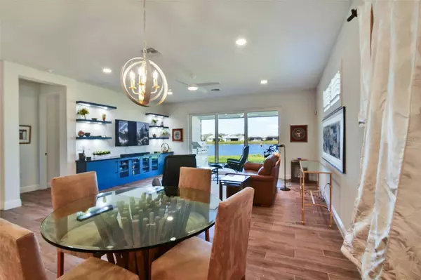 8192 STERNWAY RD, Sarasota, FL 34240