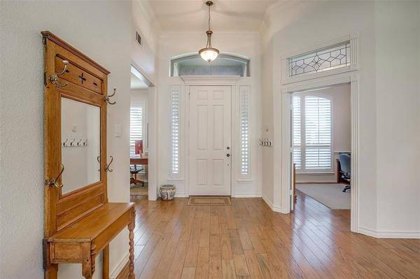 412 Shenandoah Drive, Burleson, TX 76028