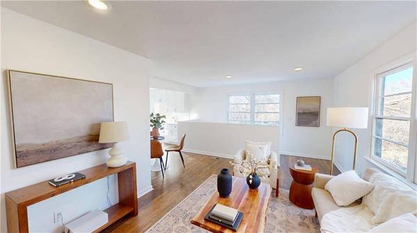 3816 N Flora AVE, Kansas City, MO 64116