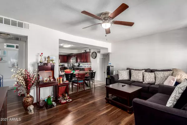 637 W ATLANTA Avenue, Phoenix, AZ 85041