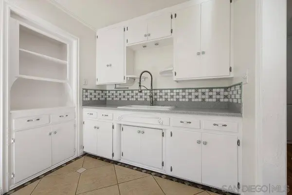 2012 Rosecrans St, San Diego, CA 92106