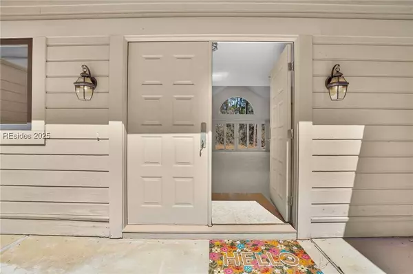 3 Elmwood CT, Hilton Head Island, SC 29926