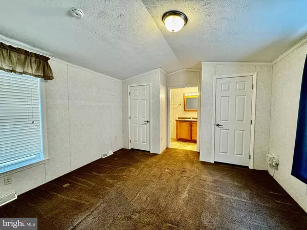 1035 PINE CIR, Telford, PA 18969