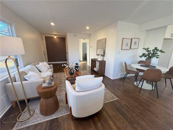 3816 N Flora AVE, Kansas City, MO 64116