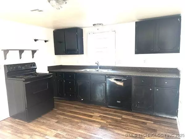 1119 N Osage AVE, Claremore, OK 74017