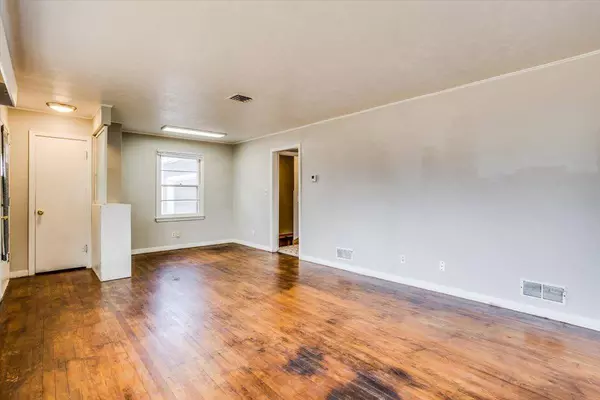 2140 S Palisade Ave, Wichita, KS 67213