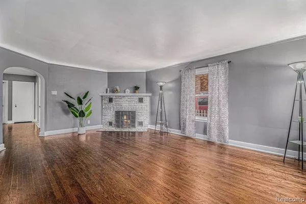 93 HIGH Street, Mt. Clemens, MI 48043