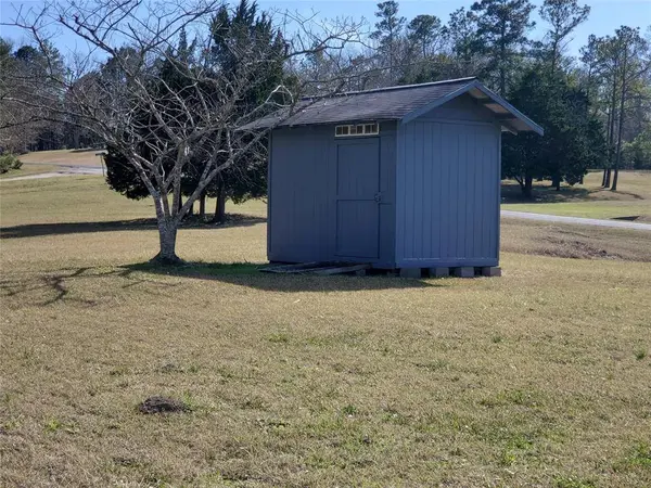 20 Canary LN, Coldspring, TX 77331