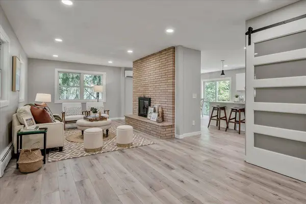 2710 Garden LN, Mound, MN 55364