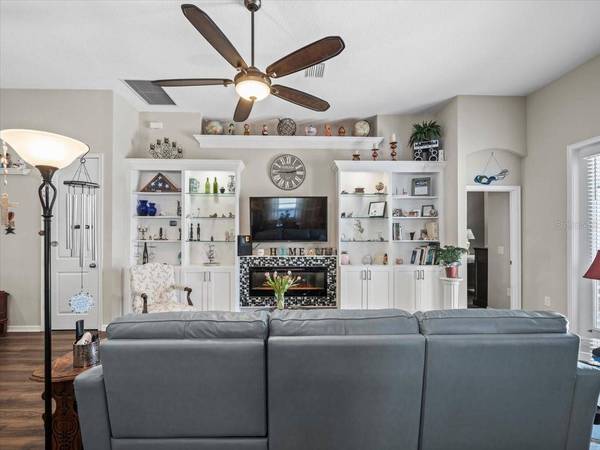 1091 OLD WINDSOR WAY, Spring Hill, FL 34609