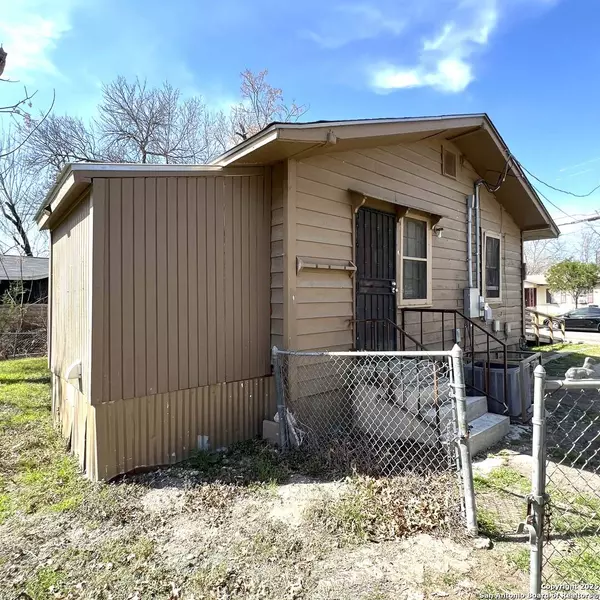 2326 Hiawatha, San Antonio, TX 78210