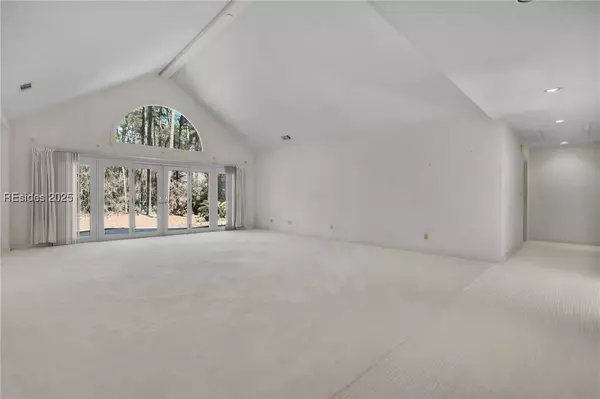 3 Elmwood CT, Hilton Head Island, SC 29926