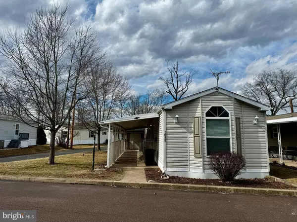 1035 PINE CIR, Telford, PA 18969