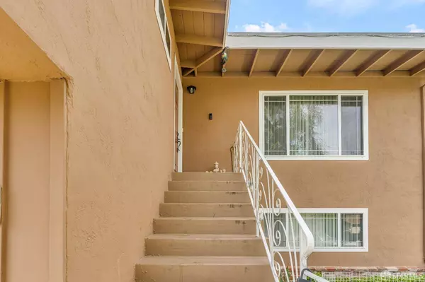 2412 Casa Bona AVE, Belmont, CA 94002