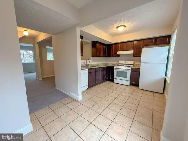 11 VILLANOVA CT, Sicklerville, NJ 08081