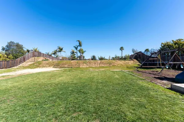 2352 Clearcrest Ln, Fallbrook, CA 92028