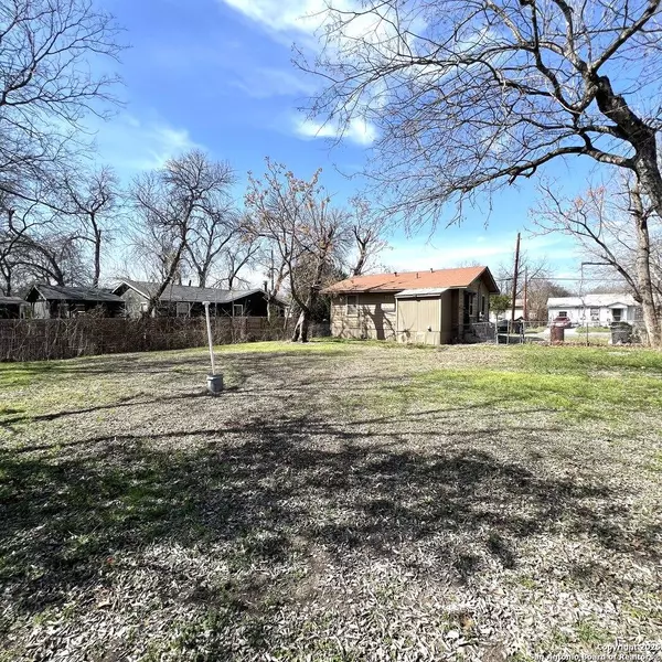 2326 Hiawatha, San Antonio, TX 78210