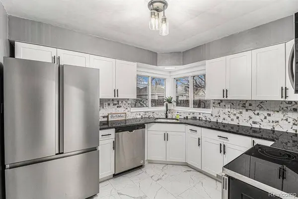 93 HIGH Street, Mt. Clemens, MI 48043