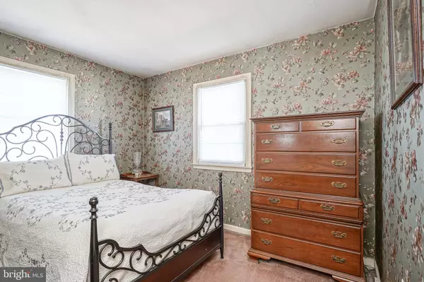 8132 WINTHROP ST, Philadelphia, PA 19136