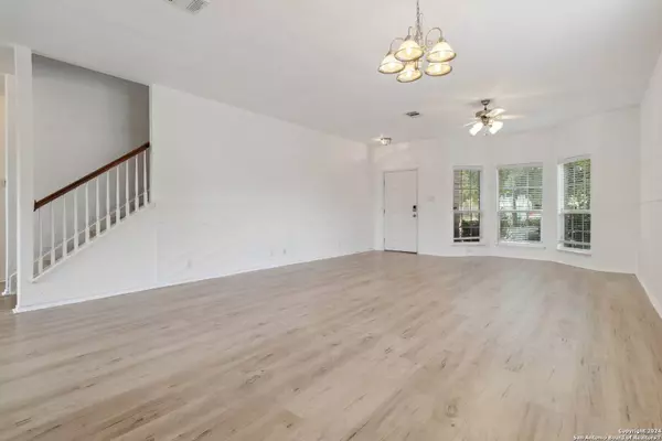 5902 Onyx Way, San Antonio, TX 78222-4143