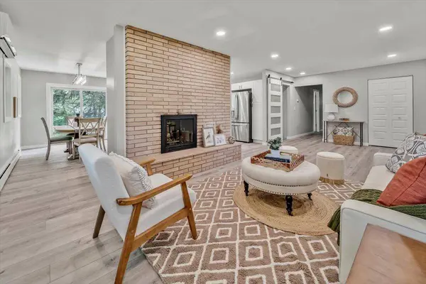 2710 Garden LN, Mound, MN 55364