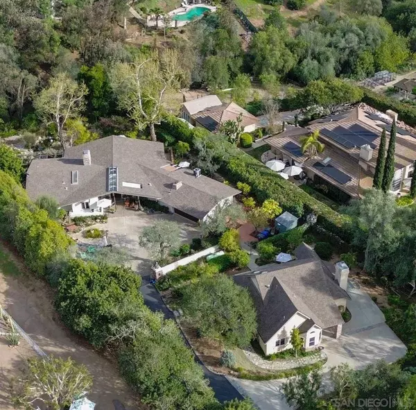 813 Hamilton Ln, Fallbrook, CA 92028