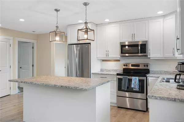 4632 Vista View Pl, Duncan, BC V9L 6J8