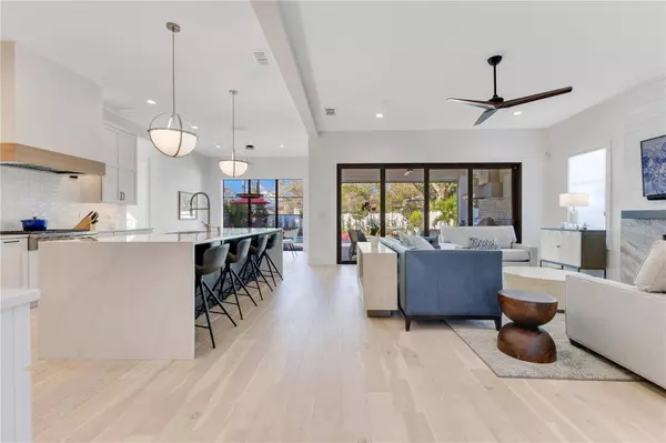 831 W HARVARD ST, Orlando, FL 32804