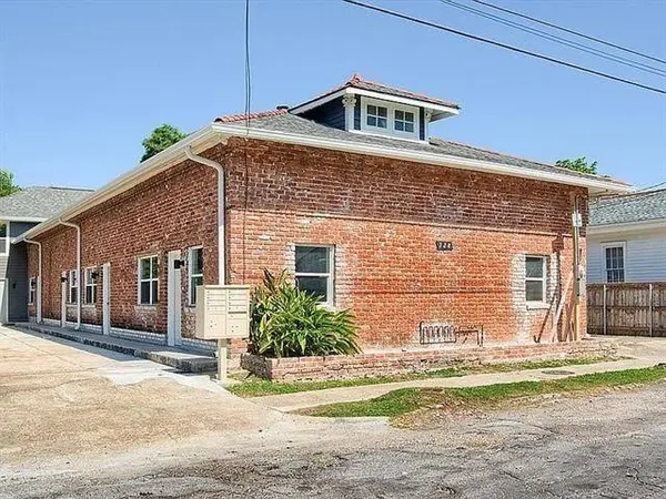 728 DESIRE ST, New Orleans, LA 70117