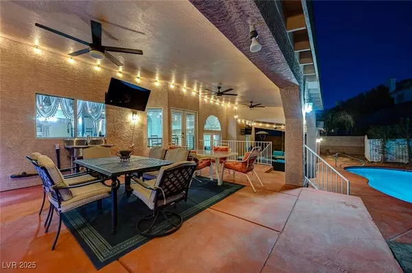 2813 Via Avanti Street, Henderson, NV 89074