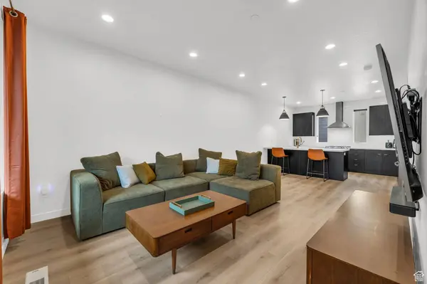 351 W 800 N #9, Salt Lake City, UT 84103