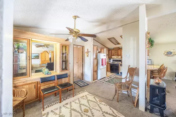 3143 La Barca Lane, Las Vegas, NV 89122