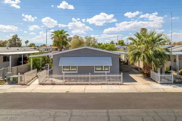 3143 La Barca Lane, Las Vegas, NV 89122