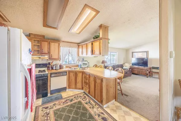 3143 La Barca Lane, Las Vegas, NV 89122