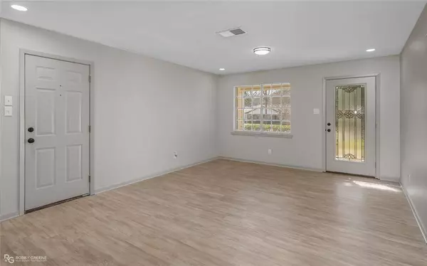 325 Phoenix Drive, Shreveport, LA 71103