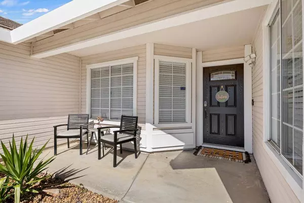 8816 Hiddenspring WAY, Elk Grove, CA 95758