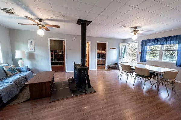 9506 Sommerville Terrace, Burton, TX 77835