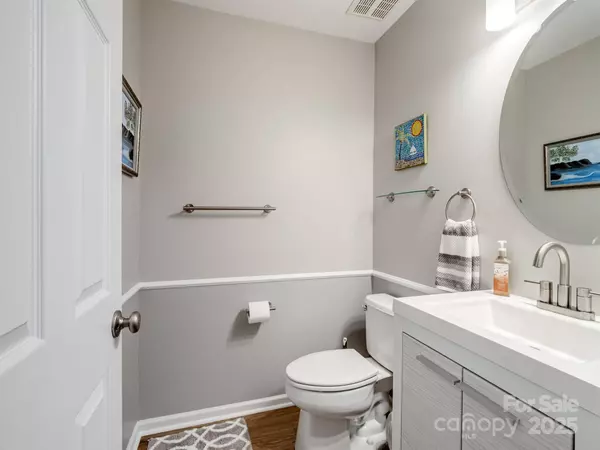 11420 Glaetzer LN, Charlotte, NC 28270