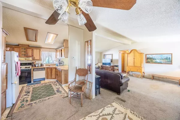 3143 La Barca Lane, Las Vegas, NV 89122